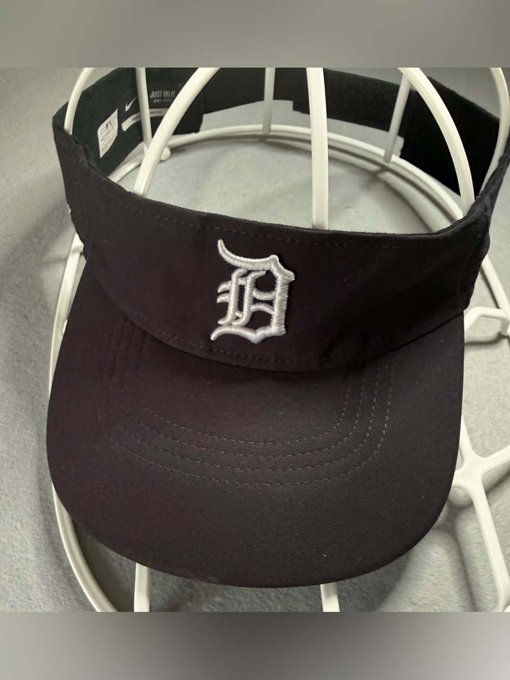 Nike Sun Visor Detroit Tigers Black Embroidered White D Logo Dry - Fit Unisex